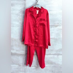 Ladies Whispers Red  Pajama Set size L long sleeve and pants button up